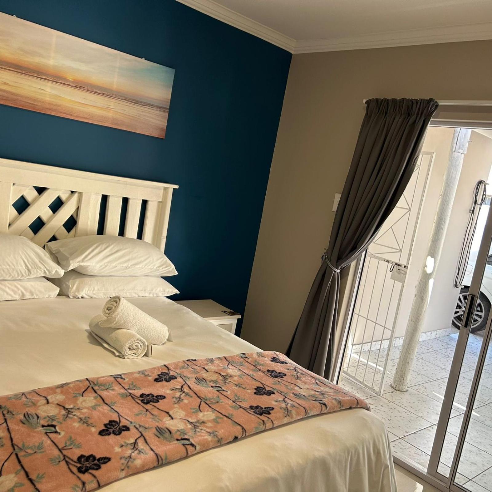 Hidden Bliss Guesthouse East London Room photo